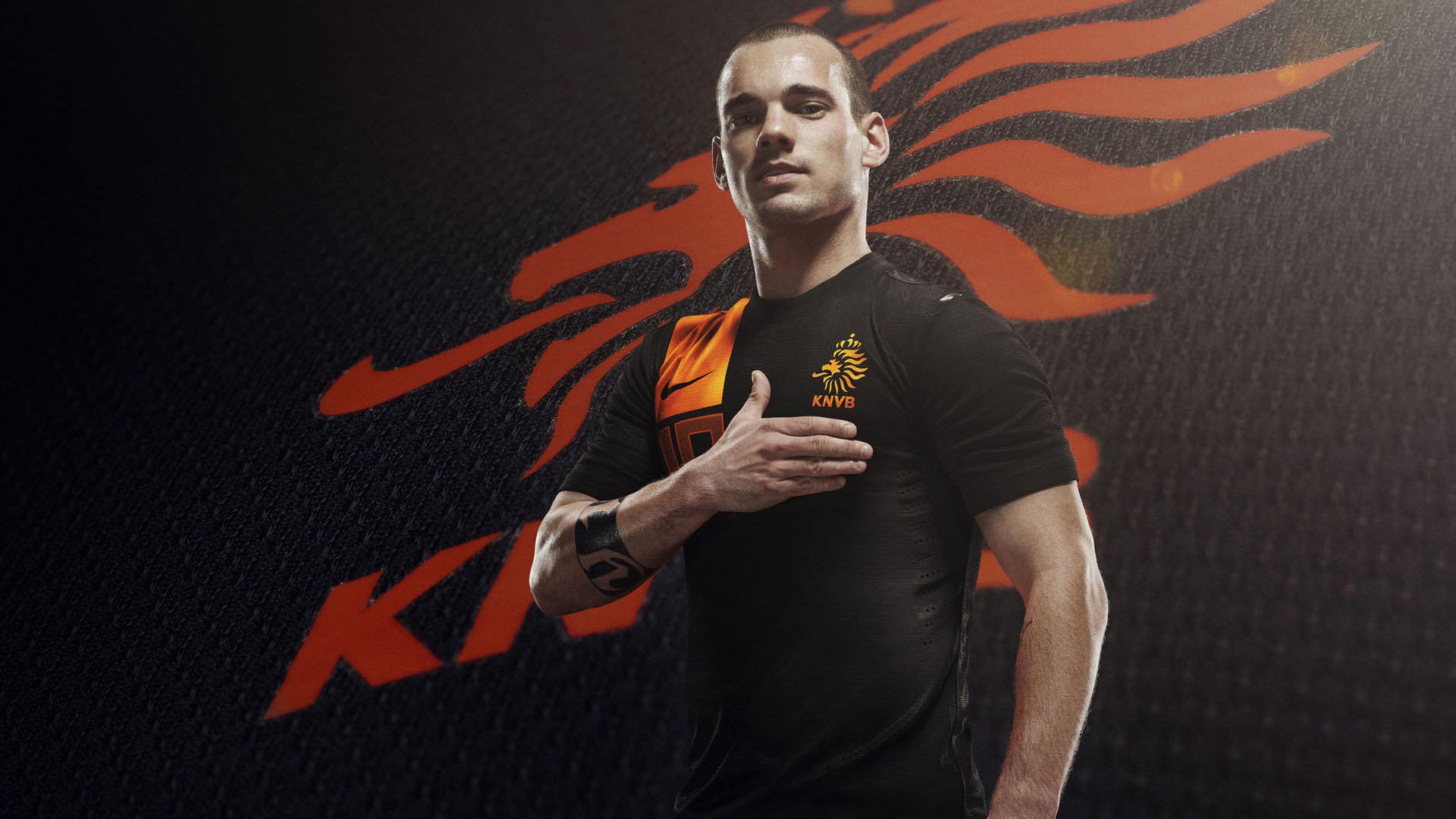 意大利骑手吉尔·托马斯在2024年国际马术联合会障碍赛世界巡回赛中获得个人第六名，表现出色。