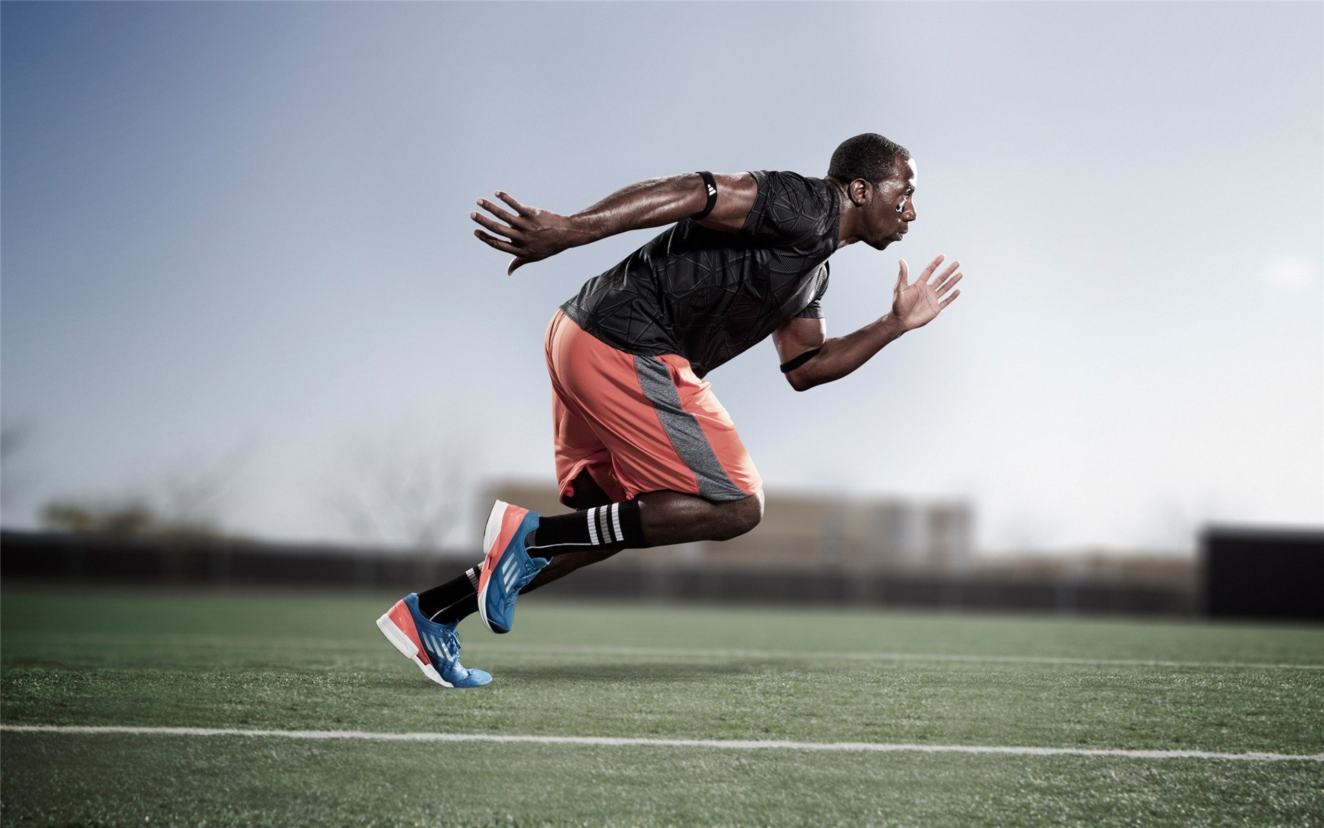 库兹马诺维奇在巴黎奥运会手球比赛中多次扑救关键球，nba库兹马